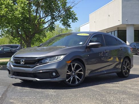 Used 2019 Honda Civic Sport image 2