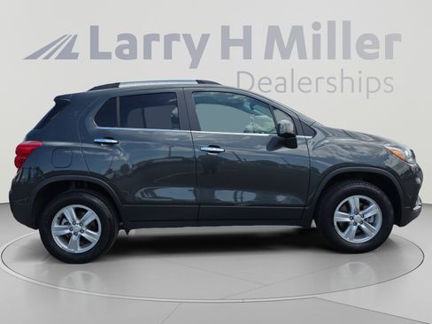 Used 2019 Chevrolet Trax LT w/ LT Convenience Package AWD/4WD image 6