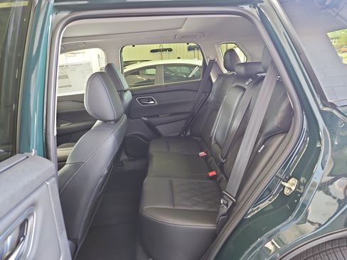 New 2026 Nissan Rogue Platinum AWD/4WD image 11