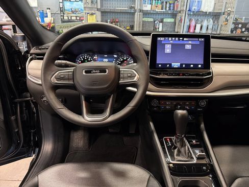 Used 2024 Jeep Compass Limited AWD/4WD image 5