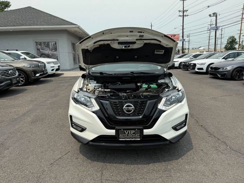 Used 2018 Nissan Rogue SV w/ Premium Package AWD/4WD image 35