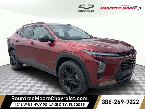 Used 2024 Chevrolet Trax ACTIV w/ Driver Confidence Package FWD image 1
