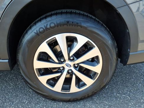 Certified 2022 Subaru Outback Premium AWD/4WD image 16