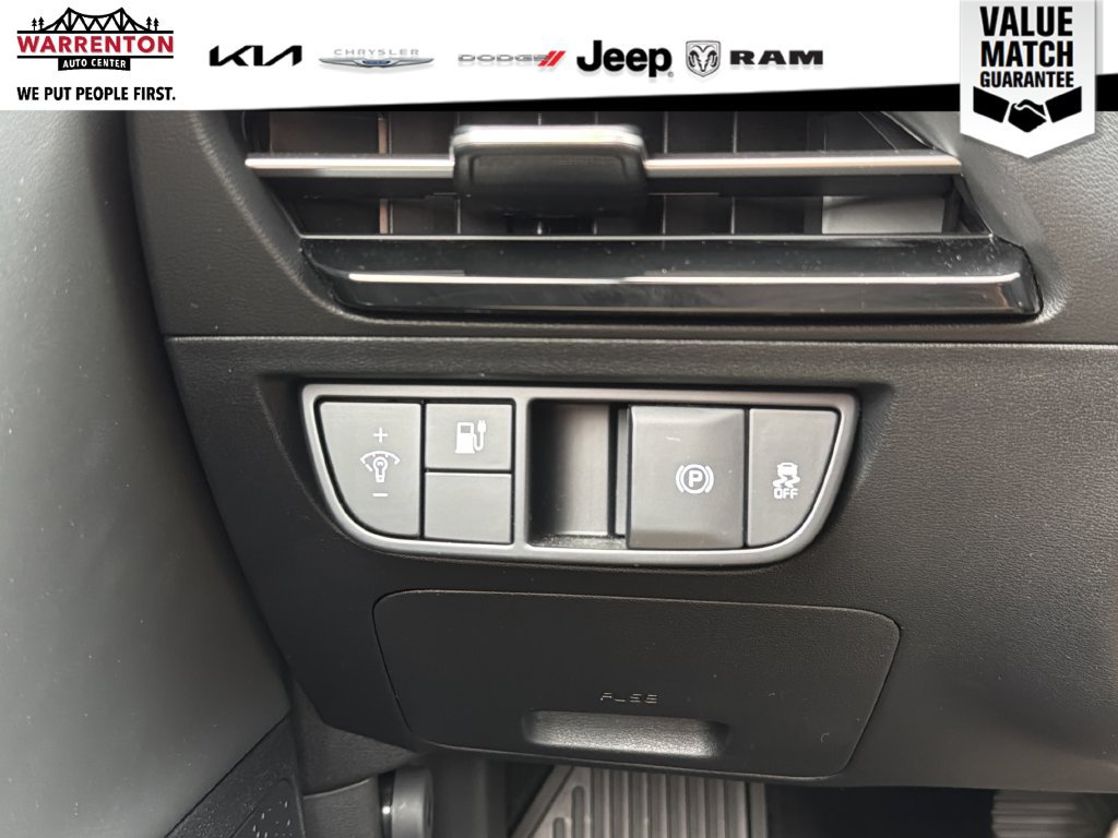 Used 2024 Kia EV6 Light AWD/4WD image 17