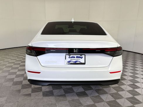 New 2026 Honda Accord LX image 10