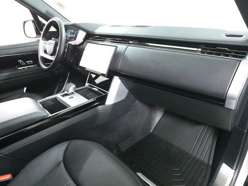 Used 2024 Land Rover Range Rover SE AWD/4WD image 36