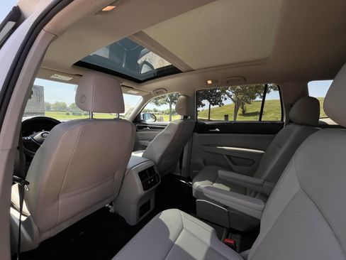 Used 2020 Volkswagen Atlas SEL image 31