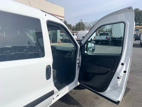 Used 2019 RAM ProMaster City Tradesman SLT image 18