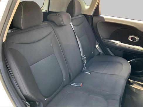 Used 2017 Kia Soul FWD image 19