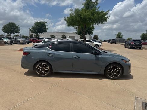 Certified 2025 Nissan Sentra SR w/ SR Premium Package FWD image 7