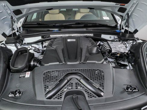 New 2026 Porsche Macan S AWD/4WD image 36