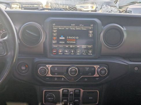 Used 2022 Jeep Gladiator Sport image 16