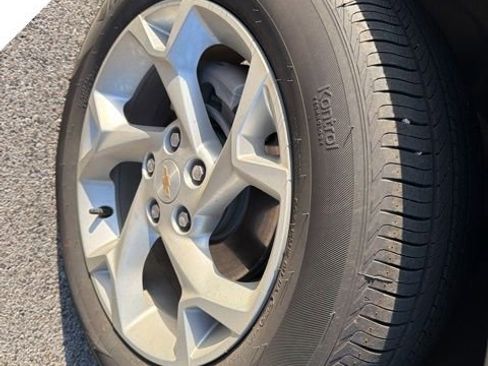 Used 2026 Chevrolet Trax LS w/ LS Convenience Package FWD image 10