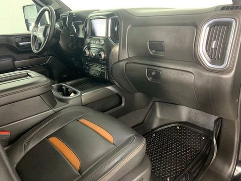 Used 2021 GMC Sierra 2500 AT4 w/ AT4 Premium Plus Package AWD/4WD image 16