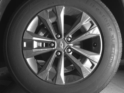 Used 2025 Chevrolet Equinox LT FWD image 12