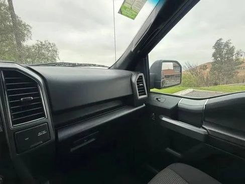 Used 2017 Ford F150 XLT w/ Equipment Group 302A Luxury AWD/4WD image 28