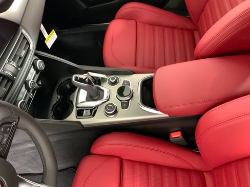 New 2026 Alfa Romeo Giulia AWD image 30