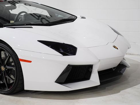 Used 2014 Lamborghini Aventador LP 700-4 image 23