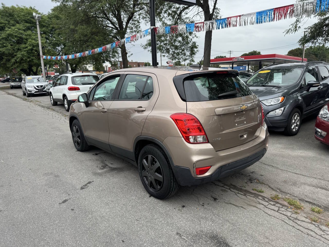 Used 2018 Chevrolet Trax LS FWD image 4