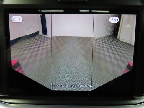 Used 2025 Ford F350 Platinum w/ Platinum Plus Package image 18