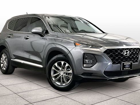 Used 2019 Hyundai Santa Fe SE image 2