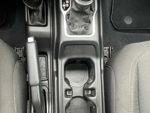 Used 2023 Jeep Wrangler Sport S image 24