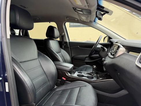 Used 2016 Kia Sorento EX w/ EX Premium Package image 20