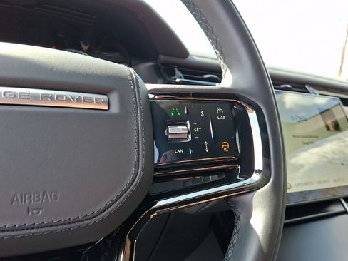 Used 2026 Land Rover Range Rover Velar Dynamic SE image 22