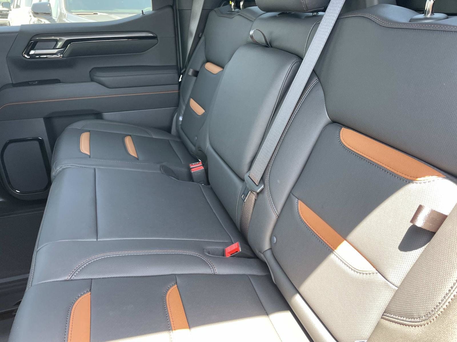 New 2026 GMC Sierra 1500 AT4 w/ AT4 Premium Package AWD/4WD image 25