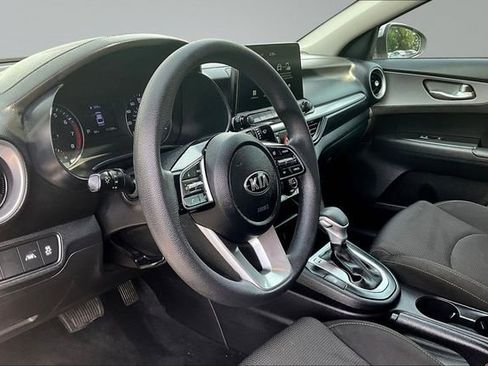 Used 2021 Kia Forte LXS FWD image 16
