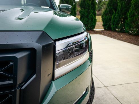 Used 2023 Nissan Frontier PRO-4X w/ Technology Package image 5