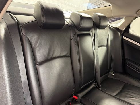 Used 2017 Honda Civic Touring image 22