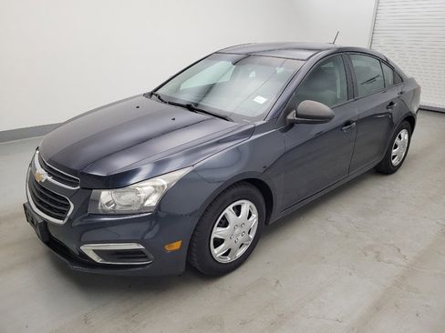 Used 2016 Chevrolet Cruze LS FWD image 2