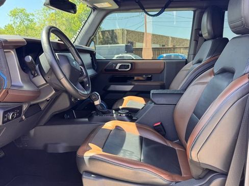 Used 2023 Ford Bronco Outer Banks image 6
