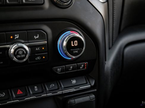 Used 2022 GMC Sierra 3500 Denali w/ Technology Package image 62