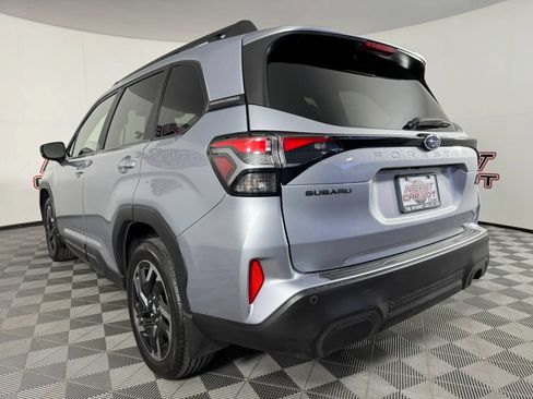 Used 2025 Subaru Forester Limited AWD/4WD image 29