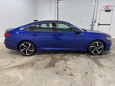 Used 2022 Honda Accord Sport image 4