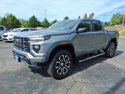 Used 2023 GMC Canyon AT4 w/ AT4 Premium Package AWD/4WD image 8