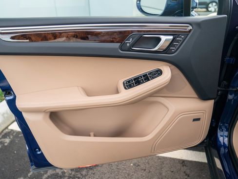 New 2026 Porsche Macan S image 10