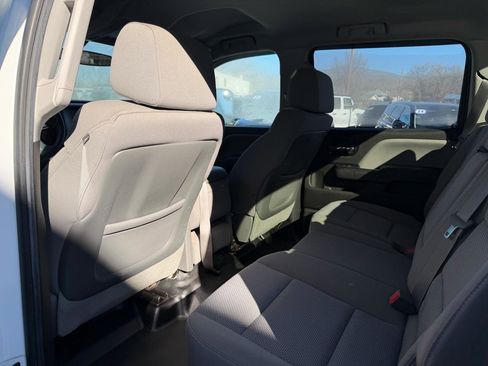 Used 2015 GMC Sierra 2500 4x4 Crew Cab w/ Sierra Convenience Package image 18