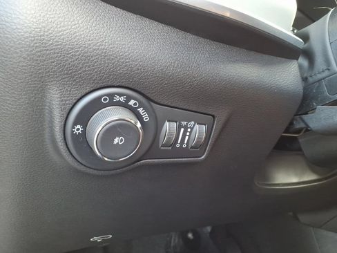 Certified 2025 Jeep Compass Limited AWD/4WD image 13