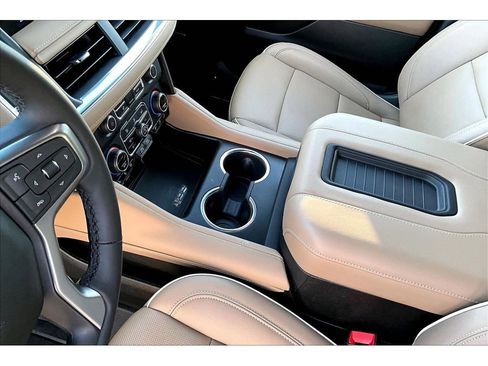 Used 2024 Chevrolet Tahoe Premier w/ Premium Package 2 image 18