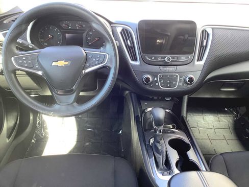 Used 2024 Chevrolet Malibu LT image 9