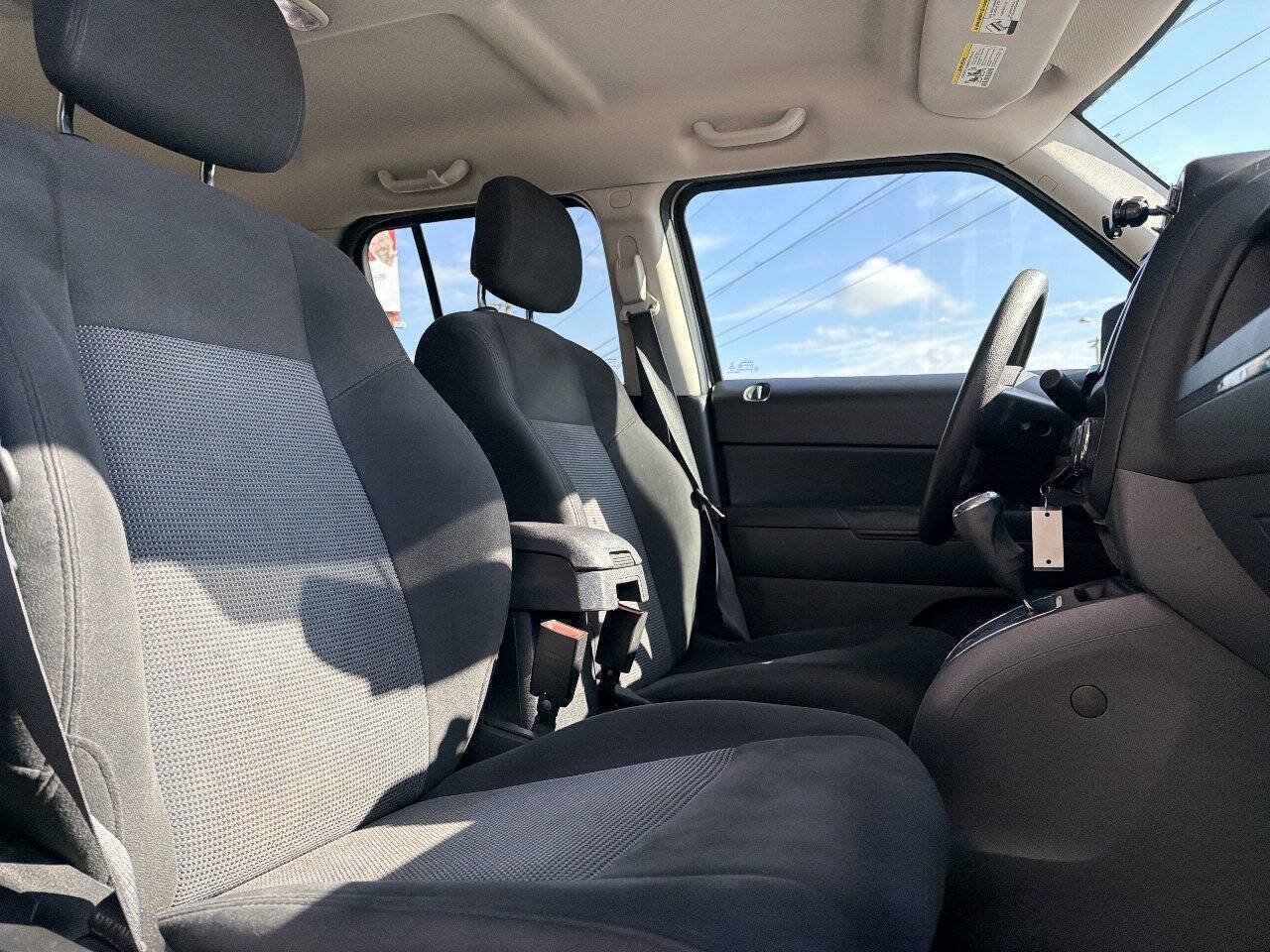 Used 2016 Jeep Patriot Sport w/ Power Value Group AWD/4WD image 18