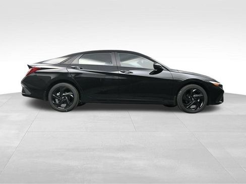 Used 2026 Hyundai Elantra Sport FWD image 37