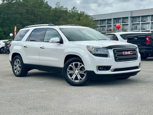 Used 2016 GMC Acadia SLT w/ Open Road Package FWD image 2