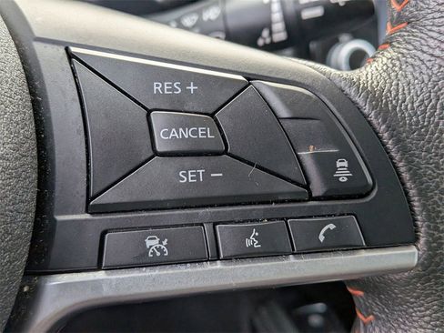 Used 2021 Nissan Kicks SR image 14