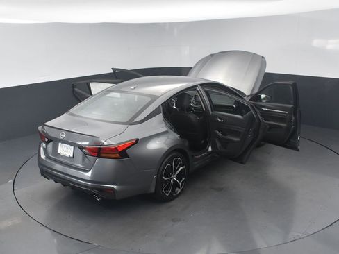 New 2025 Nissan Altima 2.5 SR image 25