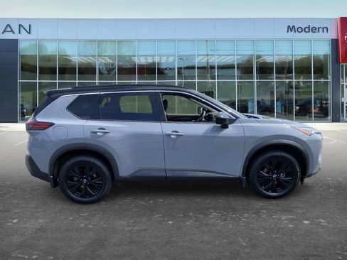Certified 2023 Nissan Rogue SV w/ SV Premium B Package FWD image 2