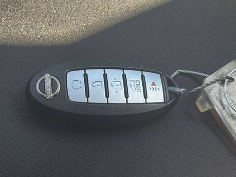 Used 2025 Nissan Altima 2.5 SV FWD image 19